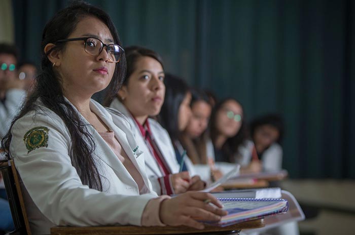 Licenciatura-en-Médico-Cirujano-de-UAEMéx-obtiene-acreditación-internacional -1.jpg